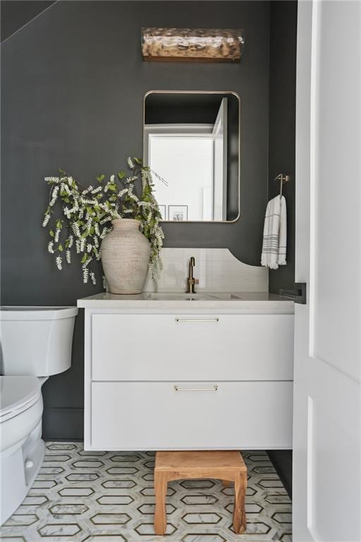 303 W William David Pkwy, Metairie, LA 70005 - bathroom with toilet and vanity