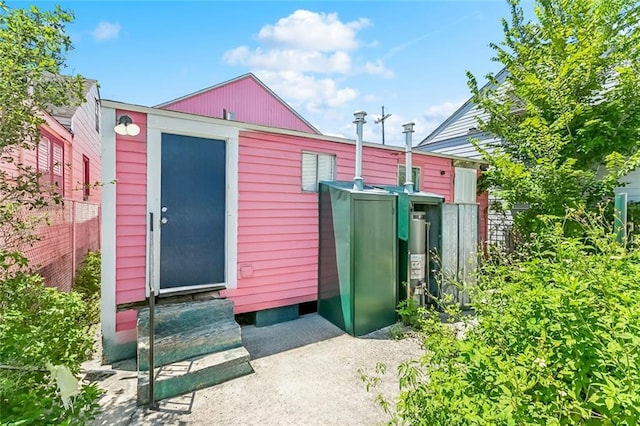112830 N Roman St, New Orleans, LA 70116 - view of outbuilding featuring entry steps