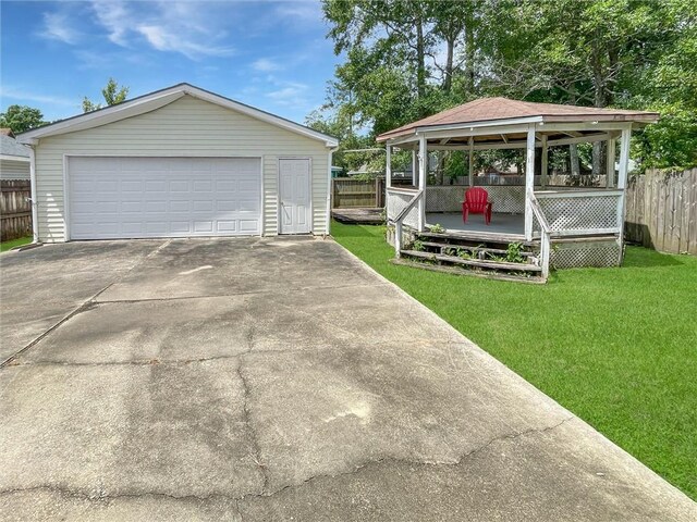 2411 Jay St, Slidell, LA 70460 - view of detached garage