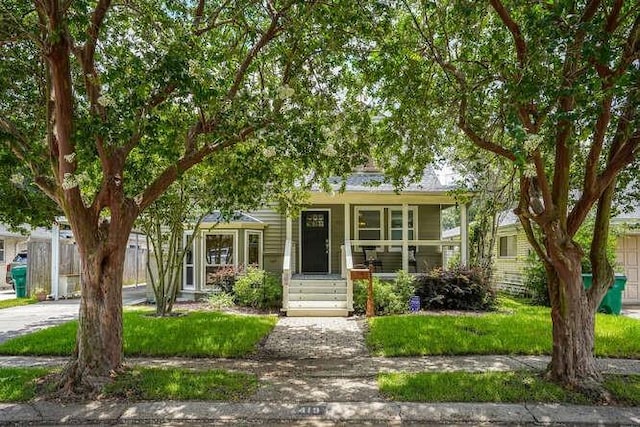 419 W William David Pkwy, Metairie, LA 70005 - view of front of property with a porch