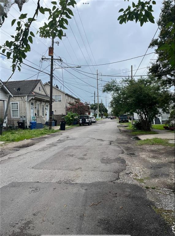4218 Baudin St, New Orleans, LA 70119