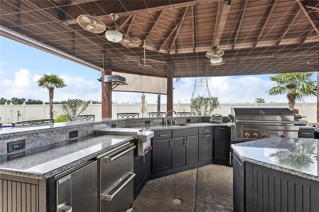 110 Lac Felicity Dr, Luling, LA 70070 - view of patio featuring a sink and an outdoor kitchen