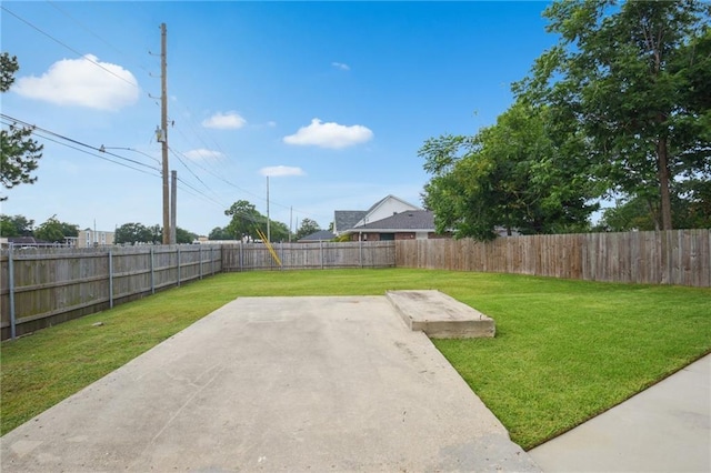 3101 Lake Trail Dr, Metairie, LA 70003 - fenced backyard featuring a patio area