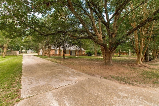 704 White Oak Dr, Denham Springs, LA 70726 - photo 2