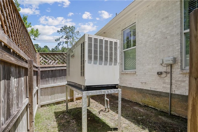 128 Juniper Ct, Mandeville, LA 70471 - wooden terrace with exterior structure