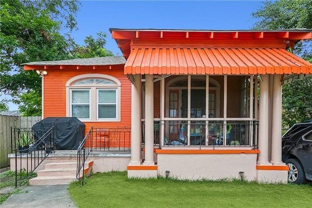 1018 Reynes Dr, New Orleans, LA 70117 - view of front of home