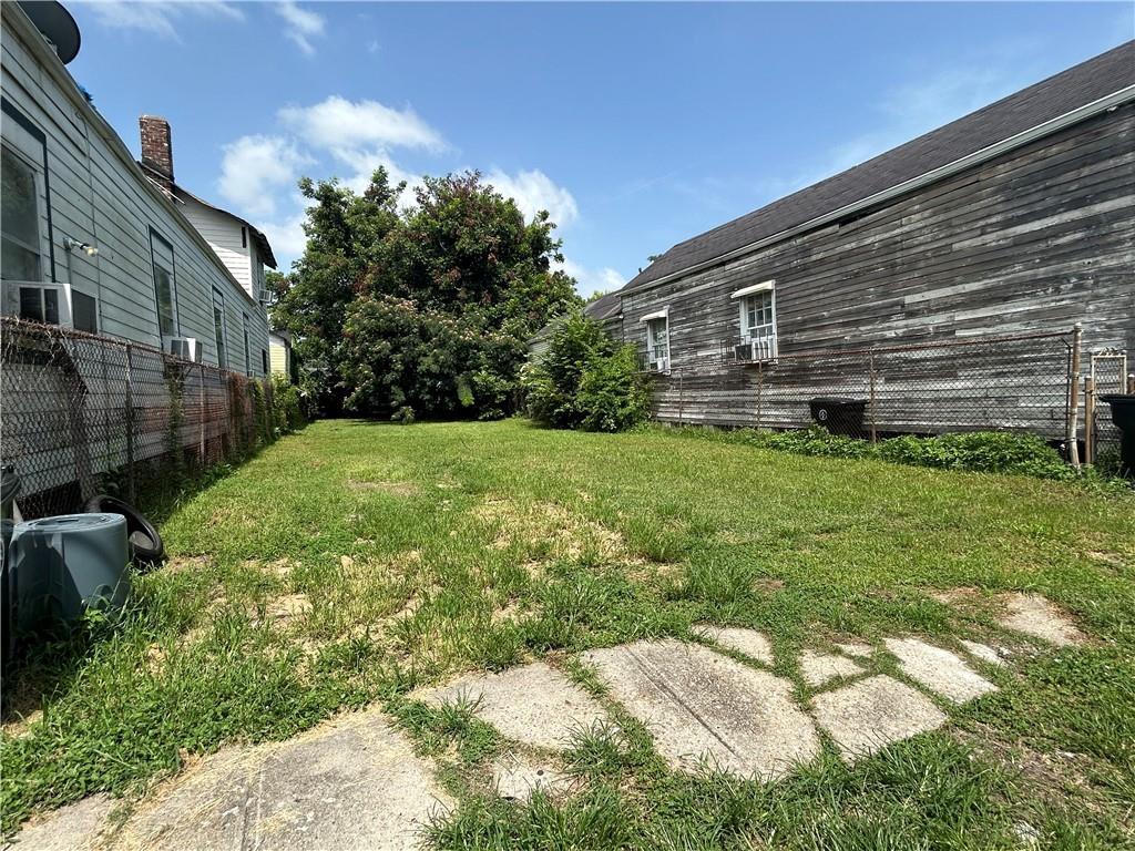 2204 Touro St, New Orleans, LA 70119 - photo 3