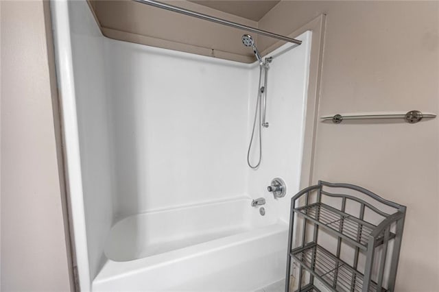 920 Poeyfarre St Unit 161, New Orleans, LA 70131 - full bathroom featuring washtub / shower combination