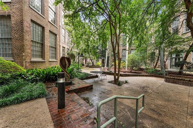 920 Poeyfarre St Unit 161, New Orleans, LA 70131 - surrounding community with a patio