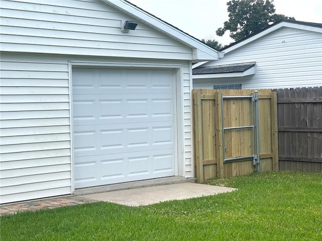 566 Welham Loop, La Place, LA 70068 - view of garage