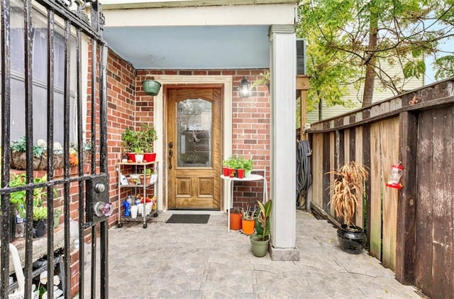 913 Harmony St, New Orleans, LA 70115 - photo 2