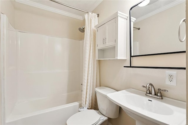 1620 Forshey St, Metairie, LA 70001 - bathroom featuring ornamental molding and shower / tub combo