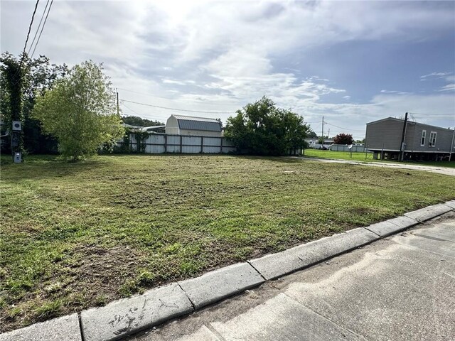 2300 Guillot Dr, Saint Bernard, LA 70085 - photo 2