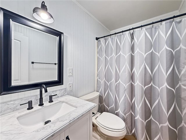 41449 N Charbonnet Rd, Ponchatoula, LA 70454 - bathroom featuring crown molding, vanity, and a shower with shower curtain