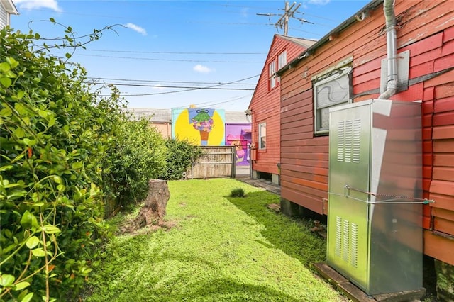 711 Montegut St, New Orleans, LA 70117 - view of yard