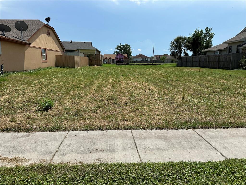 7512 Expedition Dr, New Orleans, LA 70129 - photo 1