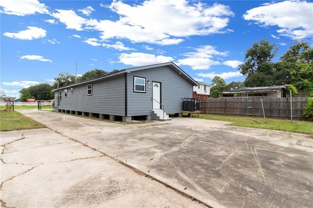 162628 Numa St, New Orleans, LA 70114 - back of property featuring entry steps