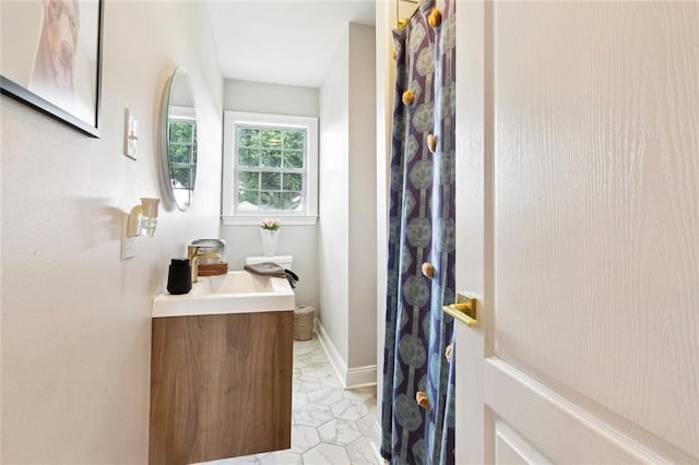143 Vans Ln, Destrehan, LA 70047 - full bathroom featuring vanity