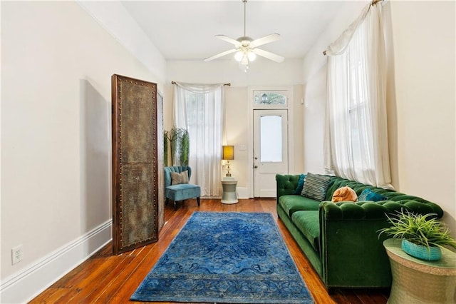 332426 Banks St, New Orleans, LA 70119 - living room with a ceiling fan, wood finished floors, and lofted ceiling