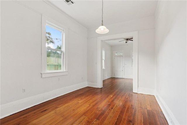 332426 Banks St, New Orleans, LA 70119 - spare room with wood-type flooring and a ceiling fan