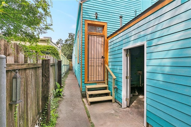 332426 Banks St, New Orleans, LA 70119 - view of exterior entry