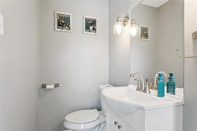5924 Bellingham Pl, Metairie, LA 70003 - bathroom featuring vanity and toilet