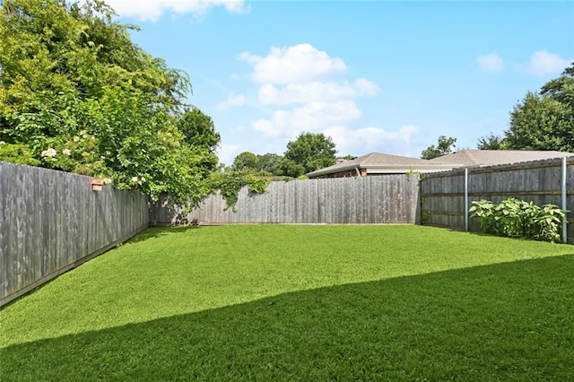 5924 Bellingham Pl, Metairie, LA 70003 - view of fenced backyard