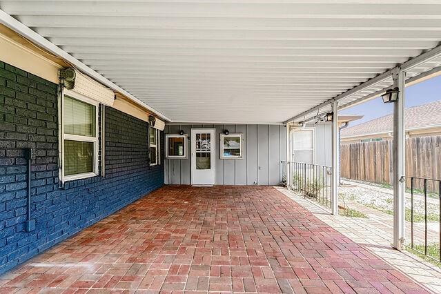 1832 Faith Pl, Gretna, LA 70056 - view of patio with a carport