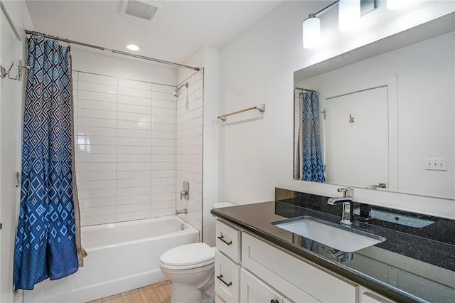 2606 St Louis St Unit H, New Orleans, LA 70119 - full bath with vanity, shower / tub combo, wood finished floors, and recessed lighting