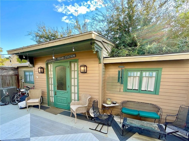91315 Arabella St, New Orleans, LA 70115 - entrance to property