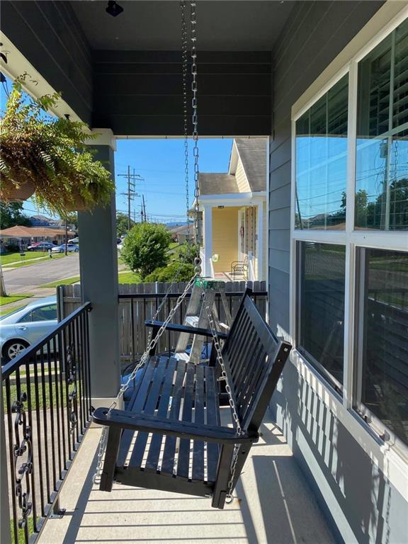 5817 Providence Pl, New Orleans, LA 70126 - view of covered porch