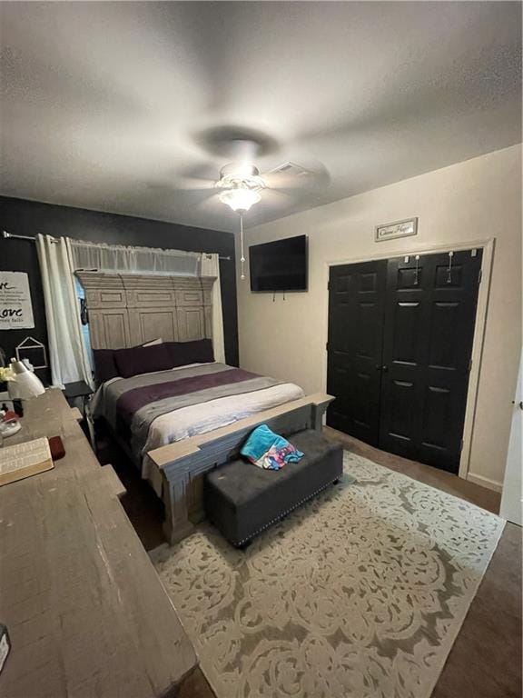 5817 Providence Pl, New Orleans, LA 70126 - bedroom featuring ceiling fan