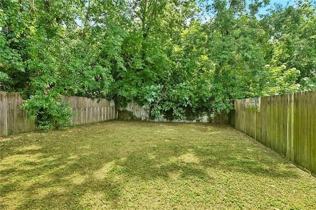 1421 Kentucky St, New Orleans, LA 70117 - view of fenced backyard