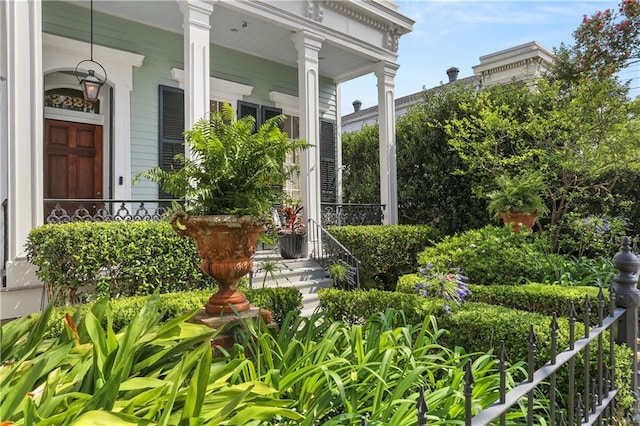 3325 Coliseum St, New Orleans, LA 70115 - entrance to property with covered porch