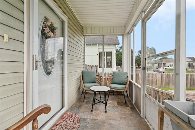 2517 Myrtle St, New Orleans, LA 70122 - view of sunroom / solarium