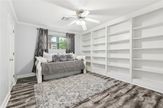4400 Cleveland Pl, Metairie, LA 70003 - sitting room featuring crown molding, wood finished floors, built in shelves, and ceiling fan