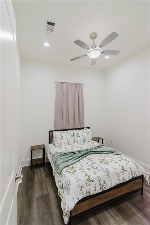 8532 Regiment Dr, Chalmette, LA 70043 - bedroom featuring wood finished floors, recessed lighting, and ceiling fan