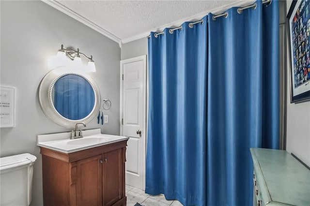 4969 Tasha Ln, Jean Lafitte, LA 70067 - full bath featuring a textured ceiling, vanity, and ornamental molding