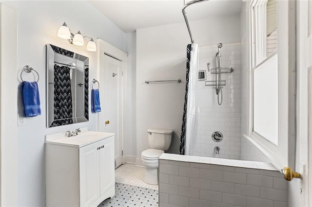 1824 Ursulines Ave, New Orleans, LA 70116 - full bath with a tile shower and vanity