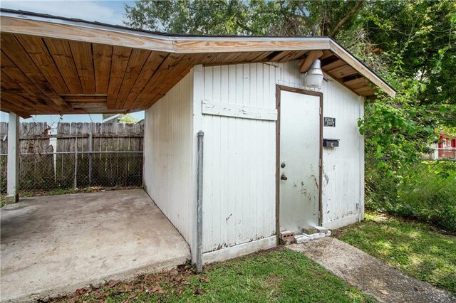 8013 Simon St, Metairie, LA 70003 - view of shed