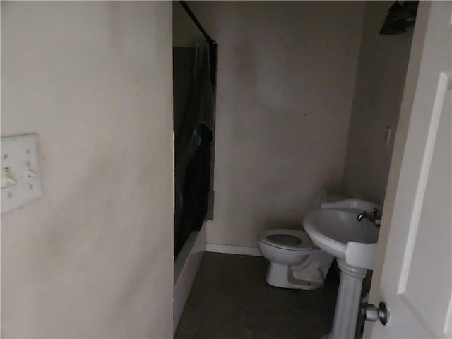 4440 Werner Dr, New Orleans, LA 70126 - bathroom with curtained shower and tile patterned flooring
