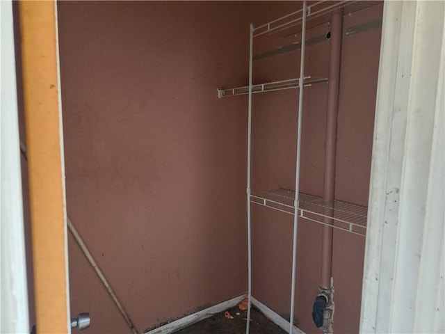 4440 Werner Dr, New Orleans, LA 70126 - view of spacious closet