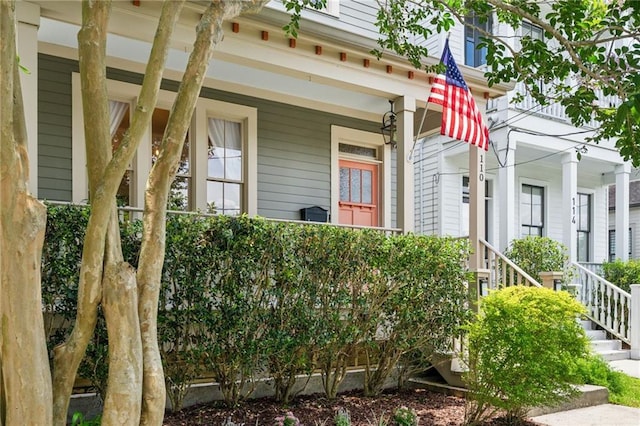 110 Atlantic Ave, New Orleans, LA 70114 - view of exterior entry with a porch