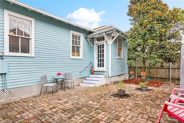 3221 N Rampart St, New Orleans, LA 70117 - rear view of property with a patio area