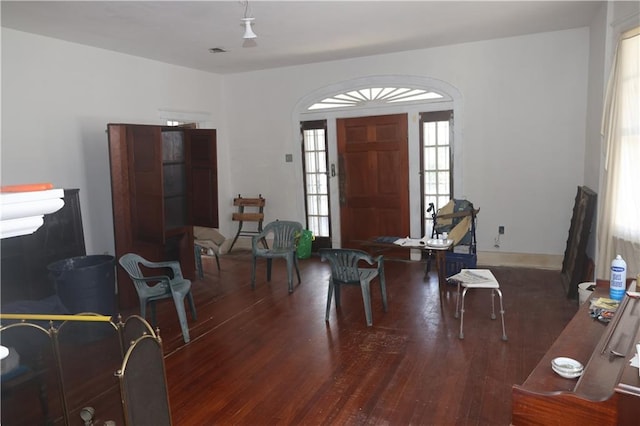 5326 Prytania St, New Orleans, LA 70115 - entryway featuring wood finished floors