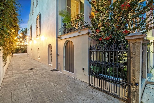 521 Dauphine St, New Orleans, LA 70112 - view of gate