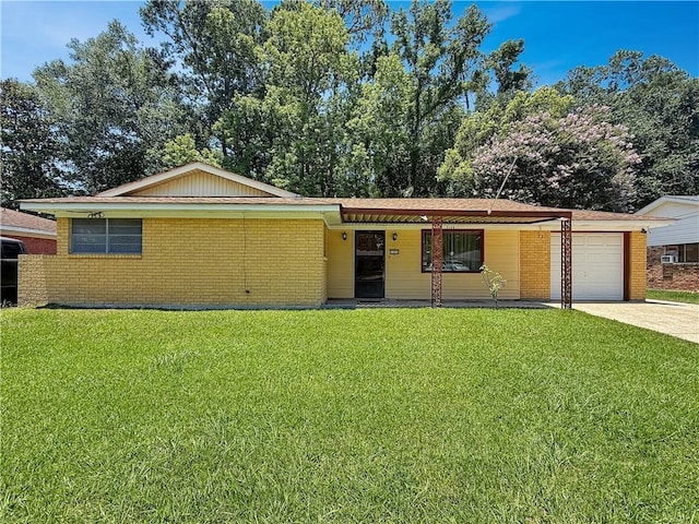 1593 Eastridge Dr, Slidell, LA 70458 - single story home featuring an attached garage, brick siding, and a front lawn