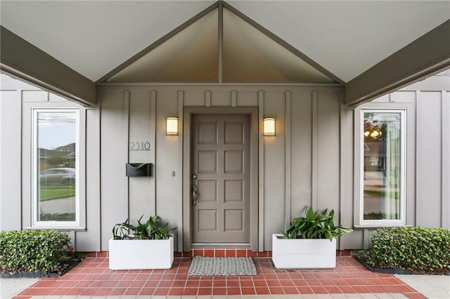 2310 Metairie Ct, Metairie, LA 70001 - entrance to property with board and batten siding
