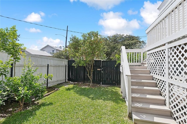 5540 Pitt St, New Orleans, LA 70115 - view of yard featuring stairway and a gate