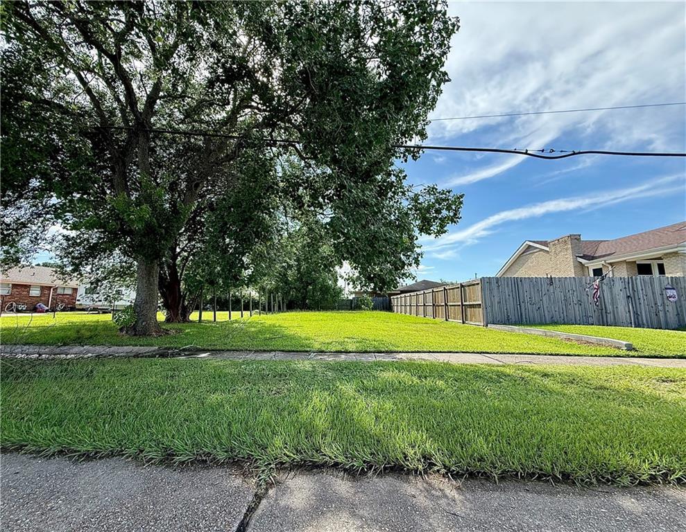 308 Chalmette Ave, Chalmette, LA 70043 - photo 1